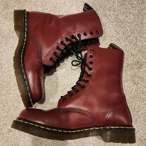 Doc Martens 1490 Cherry Red